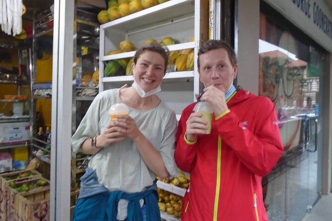 Colombo Express Food Tour with 9 + Tastings - Red banana, crab curry, sambol, and the extra tastings