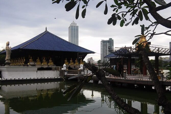 Colombo Half Day City Tour - Colonial Colombo at Wolvendaal Church and the Old Parliament