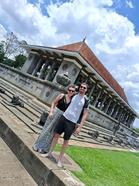Colombo Heritage &Culture City Tour by Tuk Tuk ALL INCLUSIVE - Gangaramaya Temple begins with a strange and fascinating collection