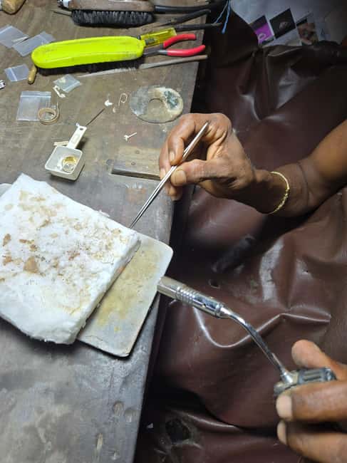 Colombo: Jewelry Workshop Experience 3-6 Hours-Free Jewelry - Three hours of making, shaping, and learning
