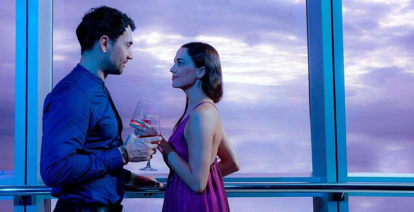 Colombo: Lotus Tower Celebration Dining Experience with Cake - What the two-hour buffet gives you