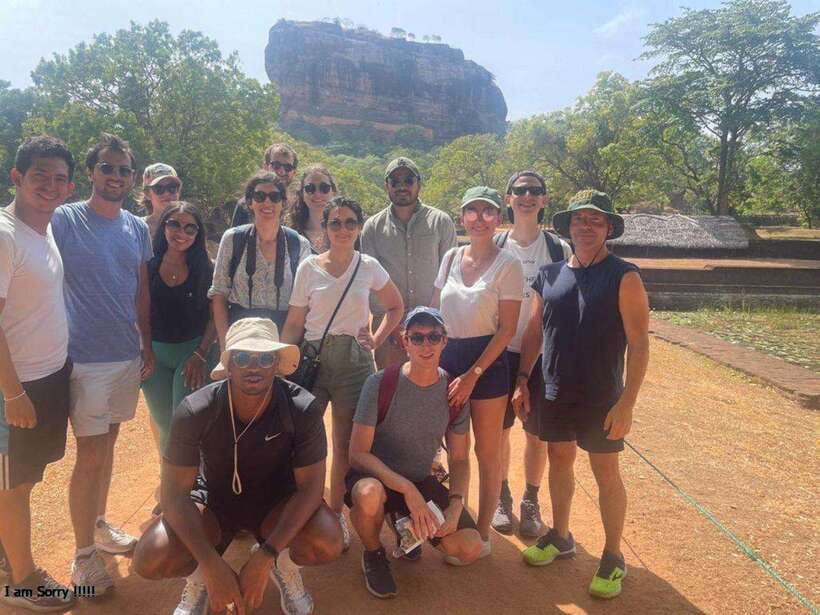 Colombo/Negombo: Exclusive Sigiriya Rock & Dambulla Cave - Booking details worth checking