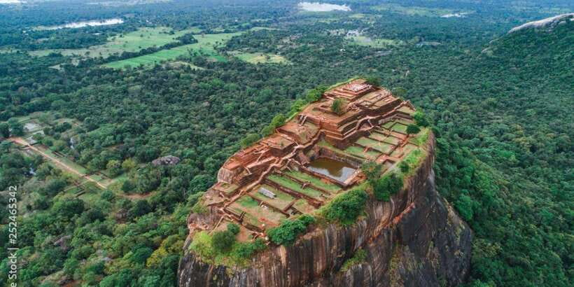 Colombo/Negombo to Sigiriya, Dambulla & Jeep Safari Day Tour - Dambulla’s five caves and painted ceilings