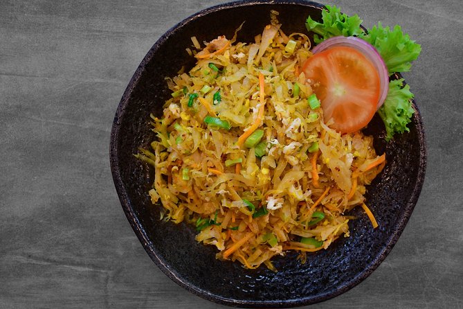 Colombo Night Food Experience Tour - Kottu roti, the meal that keeps you watching