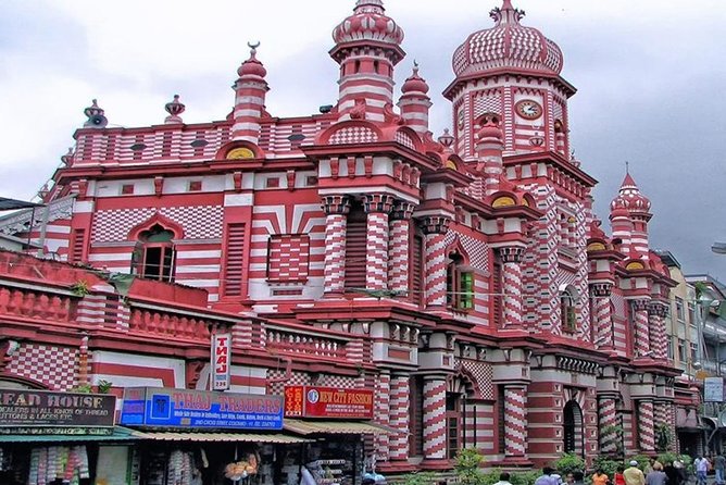 Colombo Port Shore Excursions Panoramic Colombo City By Tuk Tuk. - The Hindu kovil and its sculpted tower