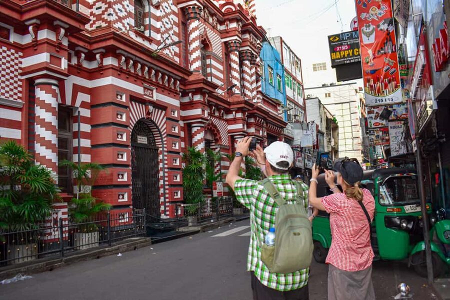 Colombo: private city tour from Negombo with hotel transfers - Key points to know before booking