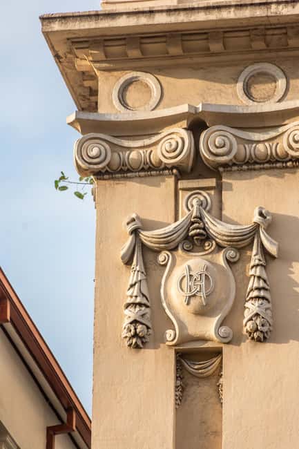 Colombo: private city tour from Negombo with hotel transfers - The guide makes the tight schedule work