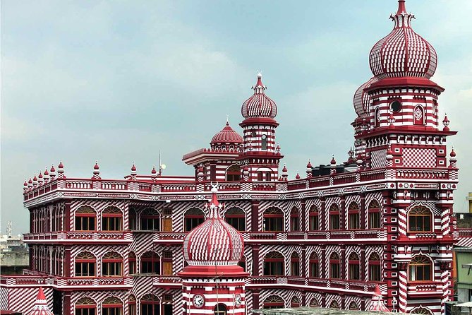 COLOMBO PRIVATE CITY TOUR WITH street food( All inclusive ) - Pettah Market And The Red Mosque