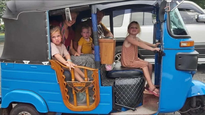Colombo: Private City Tuk-Tuk Tour with Local Guide & Pickup - Colonial Colombo around Fort