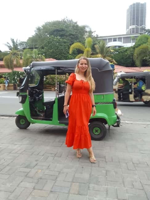 Colombo: Private City Tuk-Tuk Tour with Local Guide & Pickup - Lotus Tower and Gangaramaya Temple set the tone