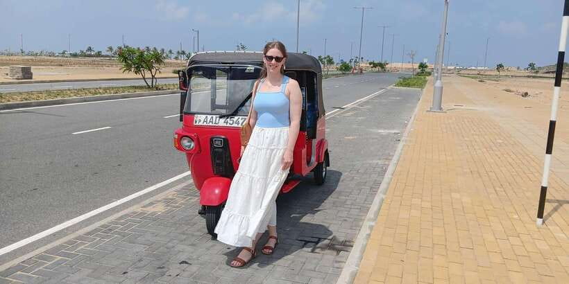 Colombo Private Guided City Tour by Tuk Tuk - All Inclusive - Pettah Floating Market and Pettah Market