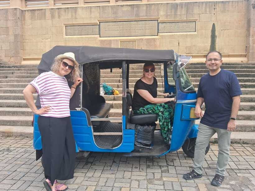 Colombo: Private Guided Tuk Tuk City Tour with Hotel Pickup - Ending at the Maritime Museum