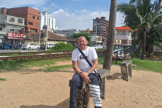 Colombo Private Tuk-Tuk City Tour with All Entry Fees Included - Independence Memorial Hall and its quiet gardens