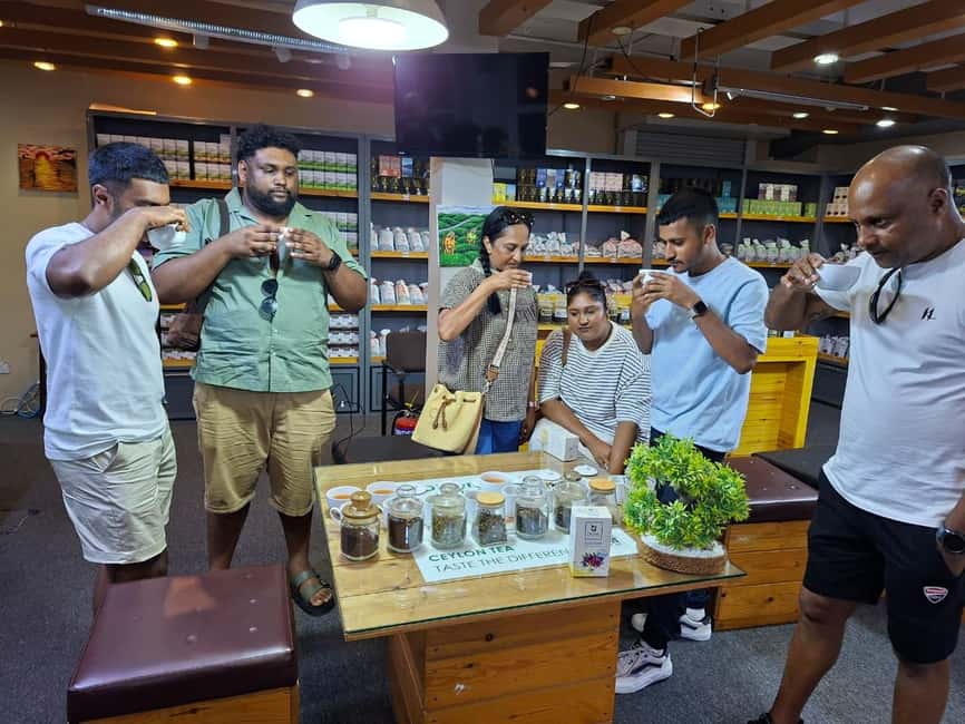 Colombo: Private Tuk-Tuk City Tour with Guide & All Tickets - Ceylon tea and Sri Lanka’s stones