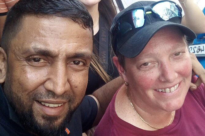 Colombo shopping Tour (Tea, Gems, cinnamon, souvenirs, cotton ) - What the $16 price really buys you