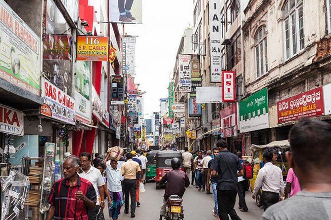 Colombo Shore Excursions City Tour from Port Passenger Terminal. - A Hindu temple and Colombo’s religious mix