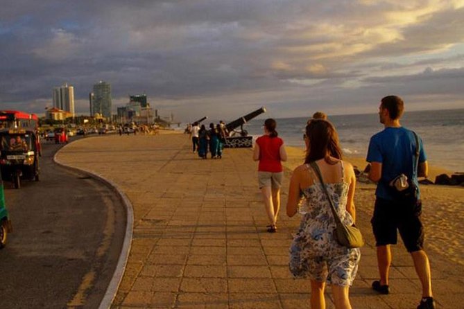 Colombo Sightseeing and Shopping Private Tour Including Lunch - Fort and Pettah: two sides of old Colombo