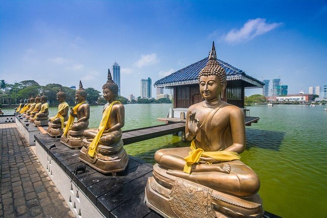 Colombo Sightseeing & Shopping - Colombo’s colonial center and Galle Face Green