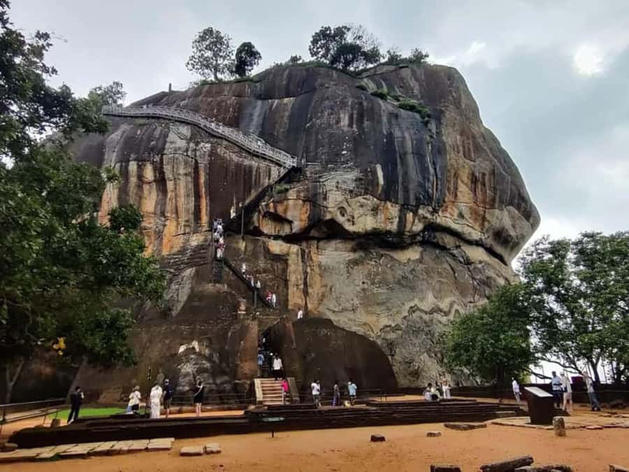 Colombo: Sigiriya Rock Fortress & Dambulla Cave Temple Tour - The journey from Colombo in a private vehicle