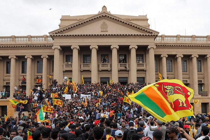 Colombo Social and Political Walk - Key points at a glance