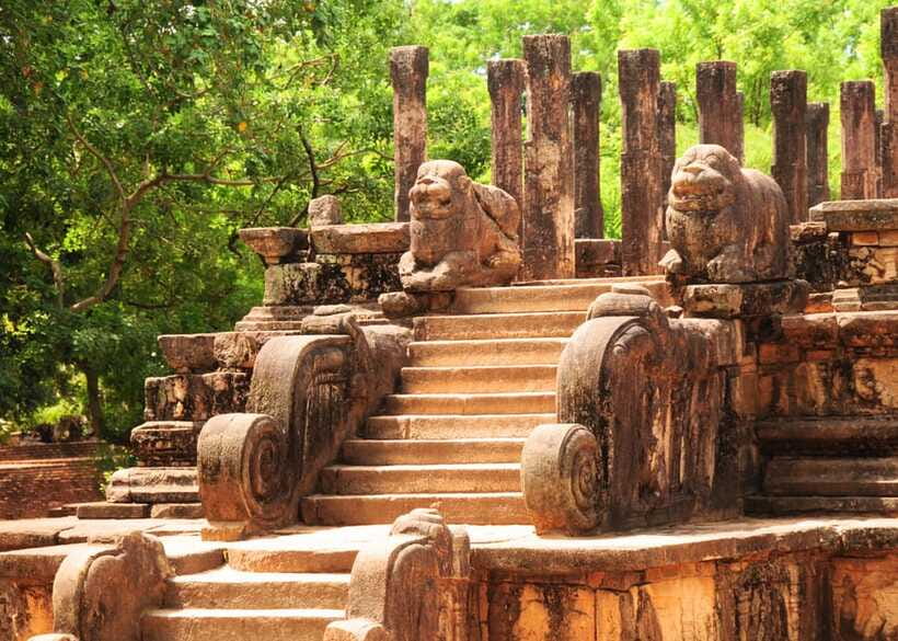 Colombo: Sri Lanka Cultural Triangle Hotspots 2-Day Tour - Adding a Minneriya elephant safari