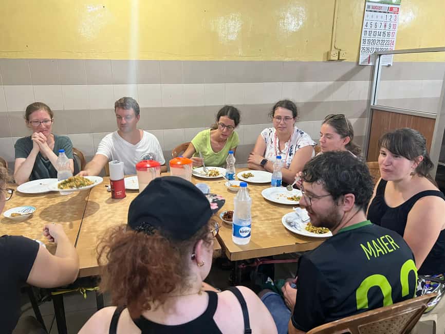 Colombo: Tastiest Local Food Tour by Tuk-Tuk Meals Included - Friday and Weekend Evening Atmosphere