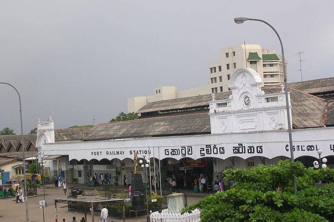 Colombo to Kandy Train Tickets (Reserved Seats) - Why this train ride is a smart Colombo to Kandy choice