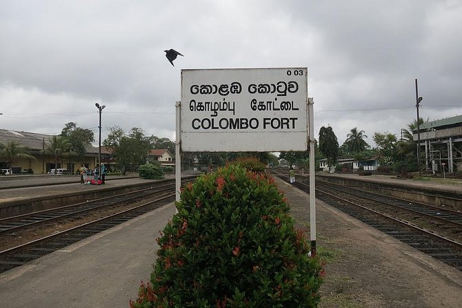 Colombo to Kandy Train Tickets (Reserved Seats) - Picking between 7:00 a.m. and 3:30 p.m.