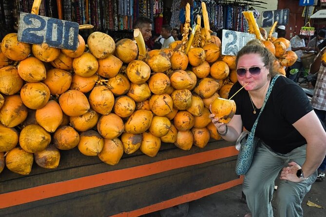 Colombo Tuk Tuk Adventure Explore Food & Culture - Gangaramaya Temple begins the cultural side