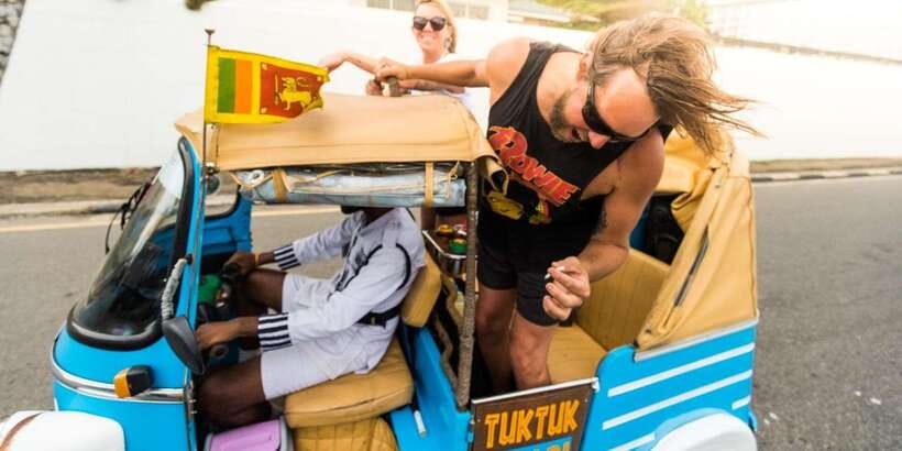 Colombo: Tuk Tuk City Highlights Tour with Lunch - Old Dutch Hospital and Colombo’s colonial side