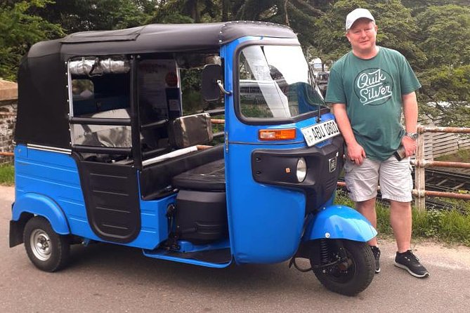 Colombo Tuk Tuk City Tour -Sightseeing Entry Fees & Food Included - Kayman’s Gate and Wolvendaal Church