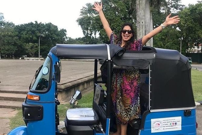 Colombo Tuk Tuk City Tour -Sightseeing Entry Fees & Food Included - Tea tasting, Gangaramaya, and the city’s grander side