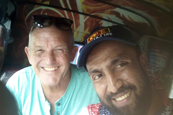 Colombo Tuk Tuk city tour with friendly Tuk driver(All inclusive) - Viharamahadevi Park and Old Town Hall