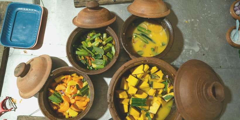 Cooking Class: Sajee’s Place Cooking Class sigiriya - Fresh ingredients, spices, and coconut sambol