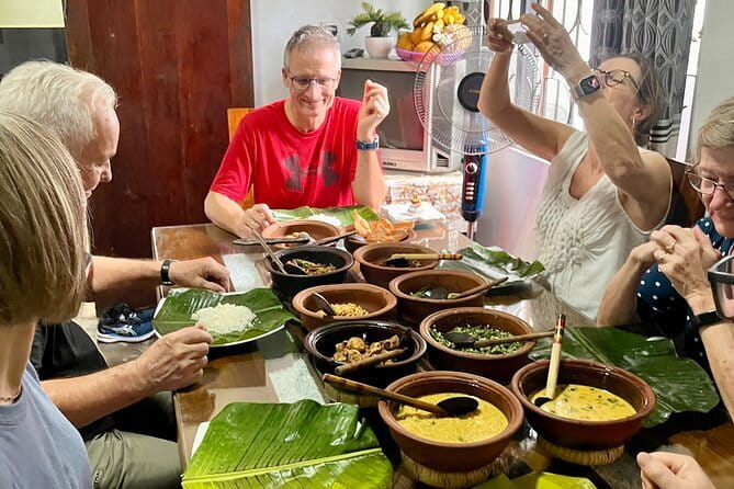 Cooking Class Sri Lanka with Locals - Starting at a local market in Colombo