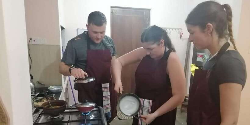 Cooking Experience from Ella - Learning how Sri Lankan spices work together