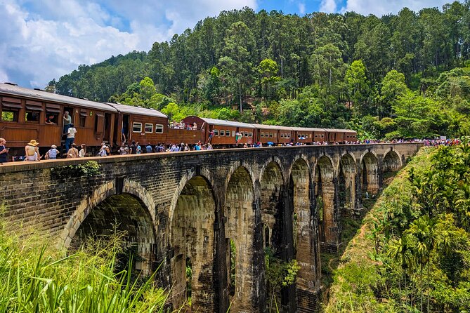 Customized Multi-Day Private Tour Packages in Sri Lanka - Day two: Kandy’s sacred heart and hilltop views