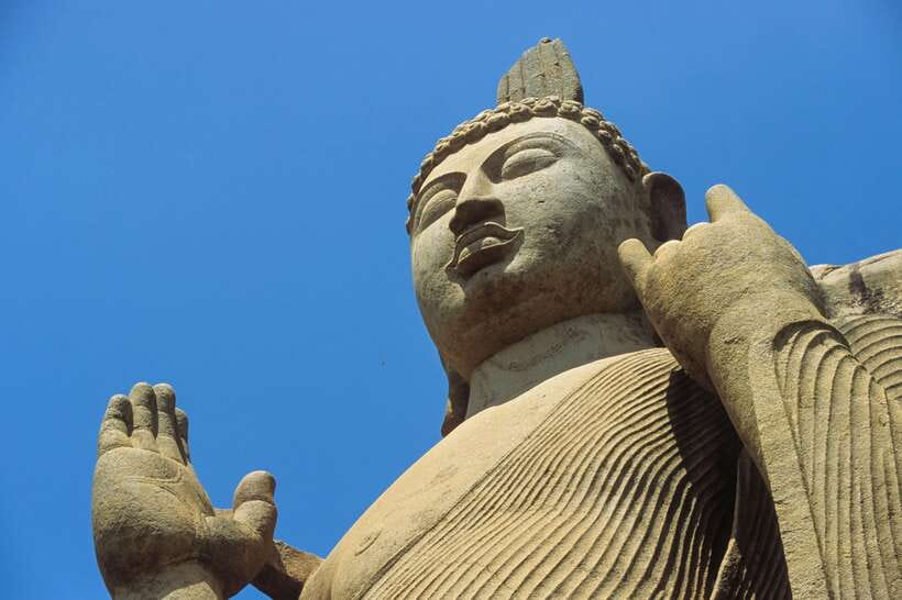 Dambulla: Anuradhapura and Mihintale Day Tour - Anuradhapura: pagodas, ponds, and the first Buddhist capital