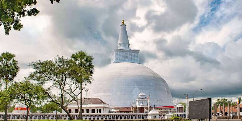Day trip to UNESCO city Anuradhapura from Colombo - Why Anuradhapura is worth the long ride