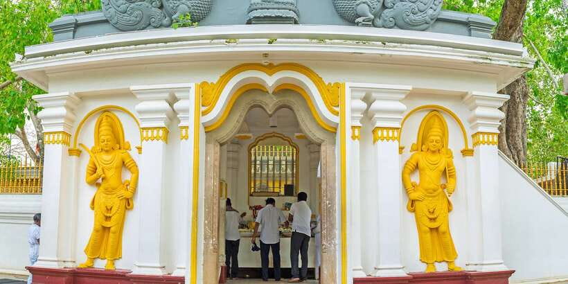 Day trip to UNESCO city Anuradhapura from Colombo - Sri Maha Bodhi, a living sacred landmark
