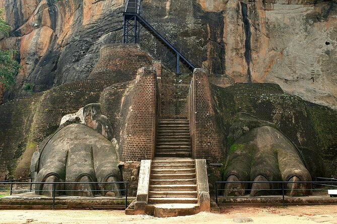 Day Trips from Kandy to Sigiriya with Village Experiences - Sigiriya Rock: history with a serious climb