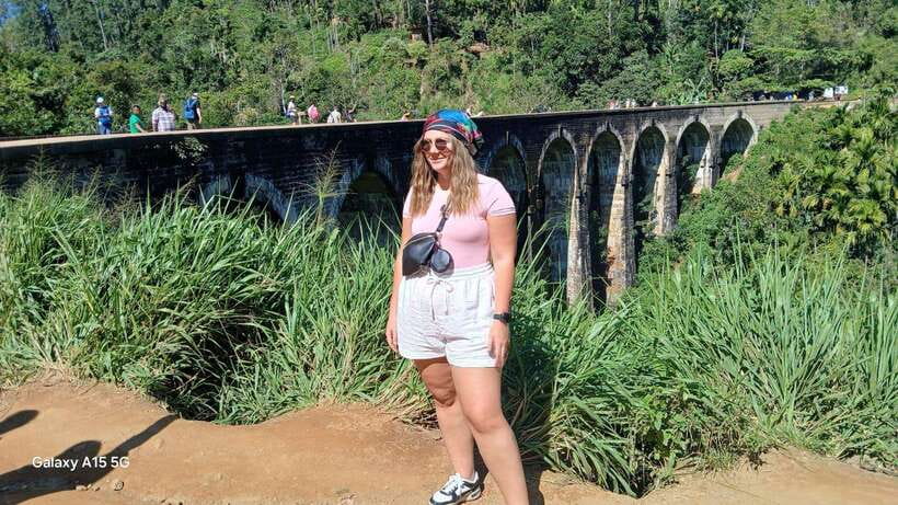 Ella: 9 Arches Bridge, Little Adam's Peak, Tea Factory - Seeing tea go from leaf to cup at Uva Halpewatte
