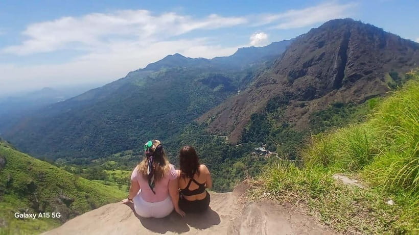 Ella: 9 Arches Bridge, Little Adam's Peak, Tea Factory - How private tuk-tuk transport changes the day