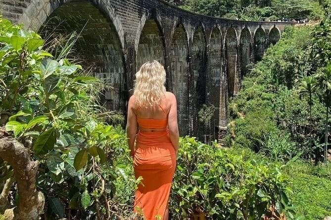 Ella Day Tour with Scenic Train Ride From Hikkaduwa - The Demodara Loop train ride
