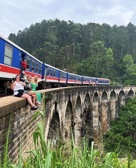 Ella: Ella Rock, 9 Arch, Little Adams Peak, & Waterfall Tour - Why this Ella day tour works