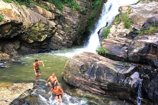 Ella Private Day Tour - Departing from Any Location in Sri Lanka - Guides who make the long day easier