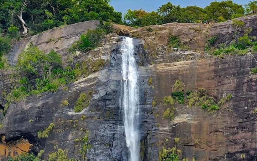 Ella: Ravana and Upper Diyaluma Falls Guided Tour - The first ride and Ravana Falls