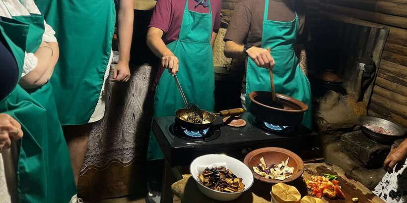 Ella: Traditional Sri Lankan Cooking Class - Group size, participation, and the class style