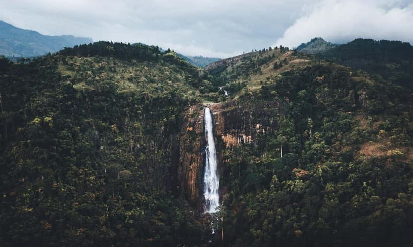 Ella: Tuk Tuk Tour to Diyaluma and Secret Waterfalls - Ravana Falls: a quick look at Ella’s big roadside waterfall