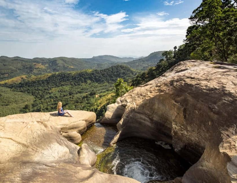 Ella: Tuk Tuk Tour to Diyaluma and Secret Waterfalls - The guide can make or break Diyaluma